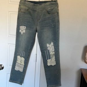 Coldwater Creek embroidered size 10P jeans.